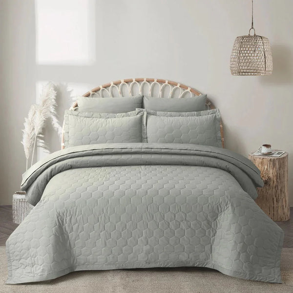 Brooklyn Bedspread Set