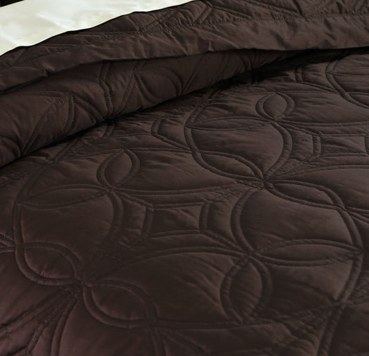Tracery Quilted Bed Spread Set