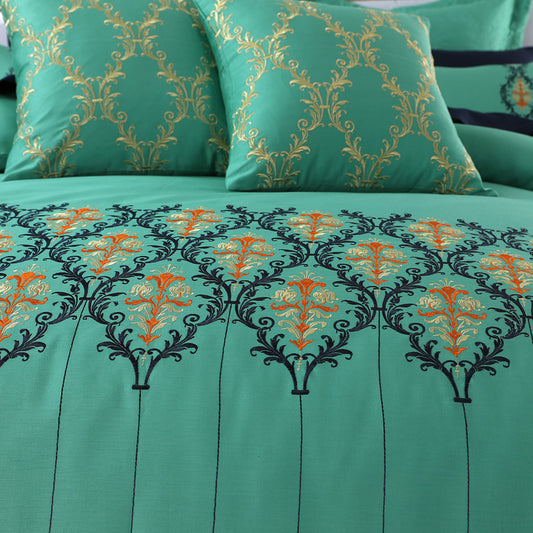 Grandiose Embroidered Quilt Cover Set